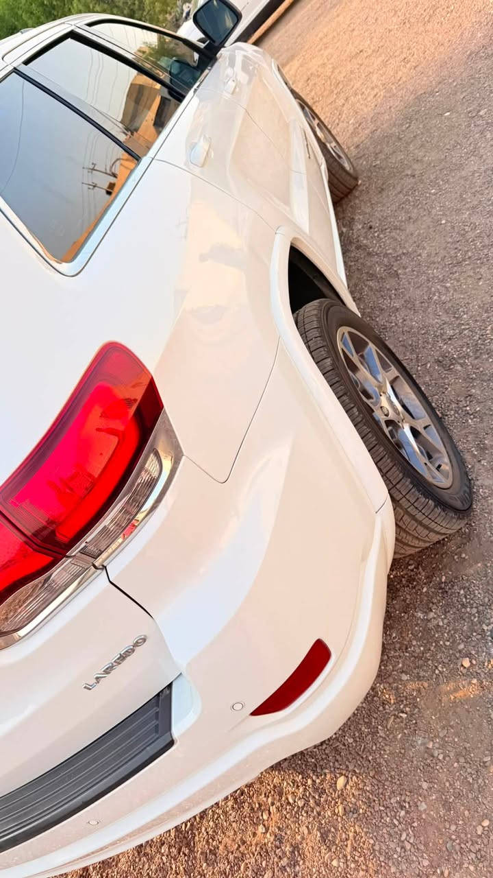 السلام عليكم ورحمة الله وبركاته
Jeep2020 لاريدو السياره جديده تخم تاير قبل اسبوع شديته صدر امامي وصدر خلفي نظافه ١٠٠٪؜ ادامته كانت قبل ايام منظومه زنون عليهه يعني السياره جاهزه على اخر شي ما ناقصهه كلشي وبلنسبه للمواصفات معروفة لاريدو نص فول وبلخير على الي ياخذهه السياره حلوة السعر ٢٢٩وبيهه مجال قليل موجوده بغداد السيديه رقم التلفون ***********
