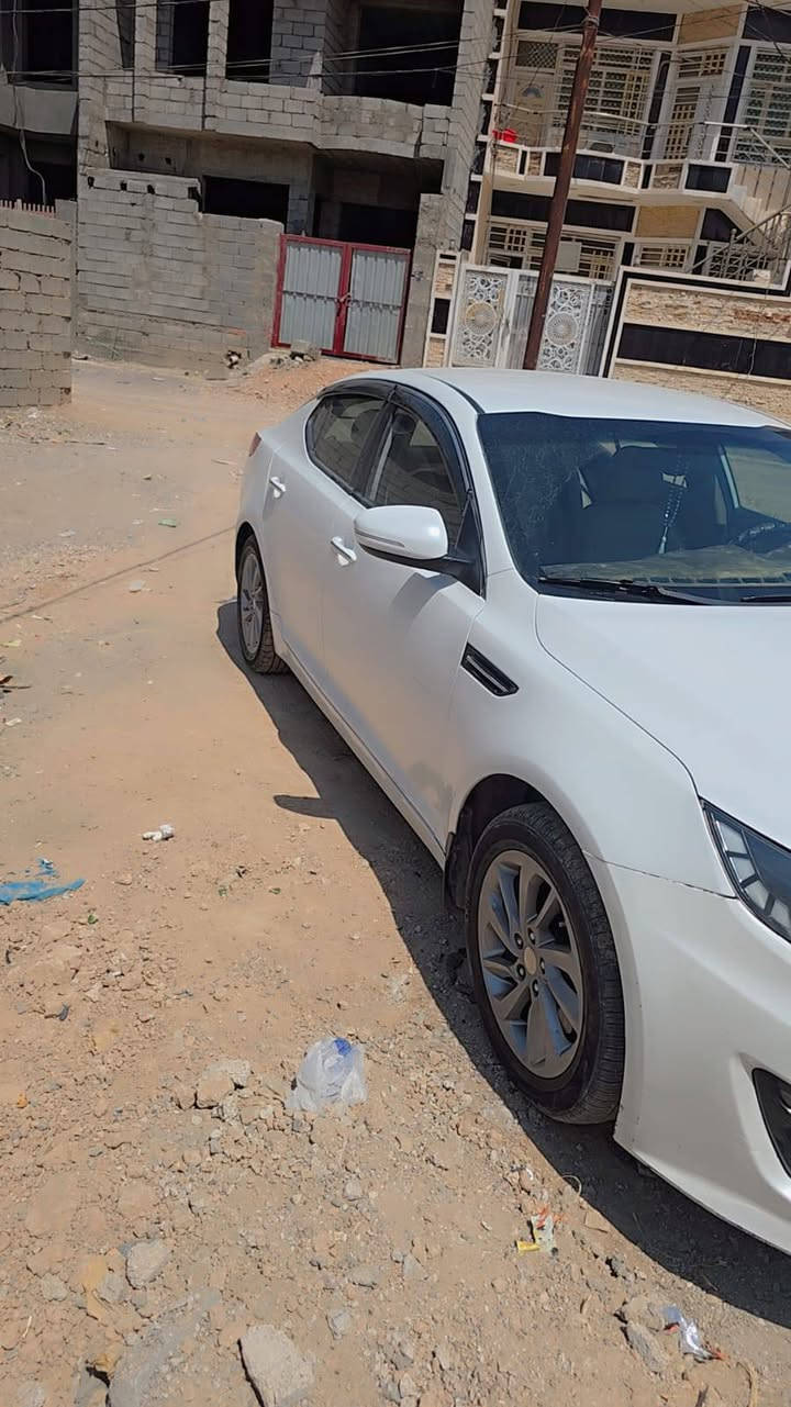 السلام عليكم…..
كيا اوبتما خليجي موديل 2014 
محرك 2400 دوش المرغوب 
گير ومحرك كفاله 
السياره فول عدا البانروما 
كشنات جلد 
بصمه تشغيل 
بصمه ابواب
صاج 
شفتات ستيرن 
قطعتين تبريد 
دشبول گادنزا 
كامره 
حساس خلفي
والدشبول فطر واحد مابي 
والسياره بيها منظومه غاز 
يعني تنسه الصرف 
السياره بيها 5 قطع صبغ 
بدون دواخل شرط وبدون لغد ولا شواصي واني ابيعلك حزام والصبغ كله اثر شخوط لاغير 
السياره رقم ديالى بسمي 
ثاني يوم تحويل 
وكامله مكمله مذب عليها ولا دينار ابد 
السياره ماشيه 192 
والسعر بلاش 110 وبيها مجال قليل حك الجيه
وات ساب او اتصال 
***********
