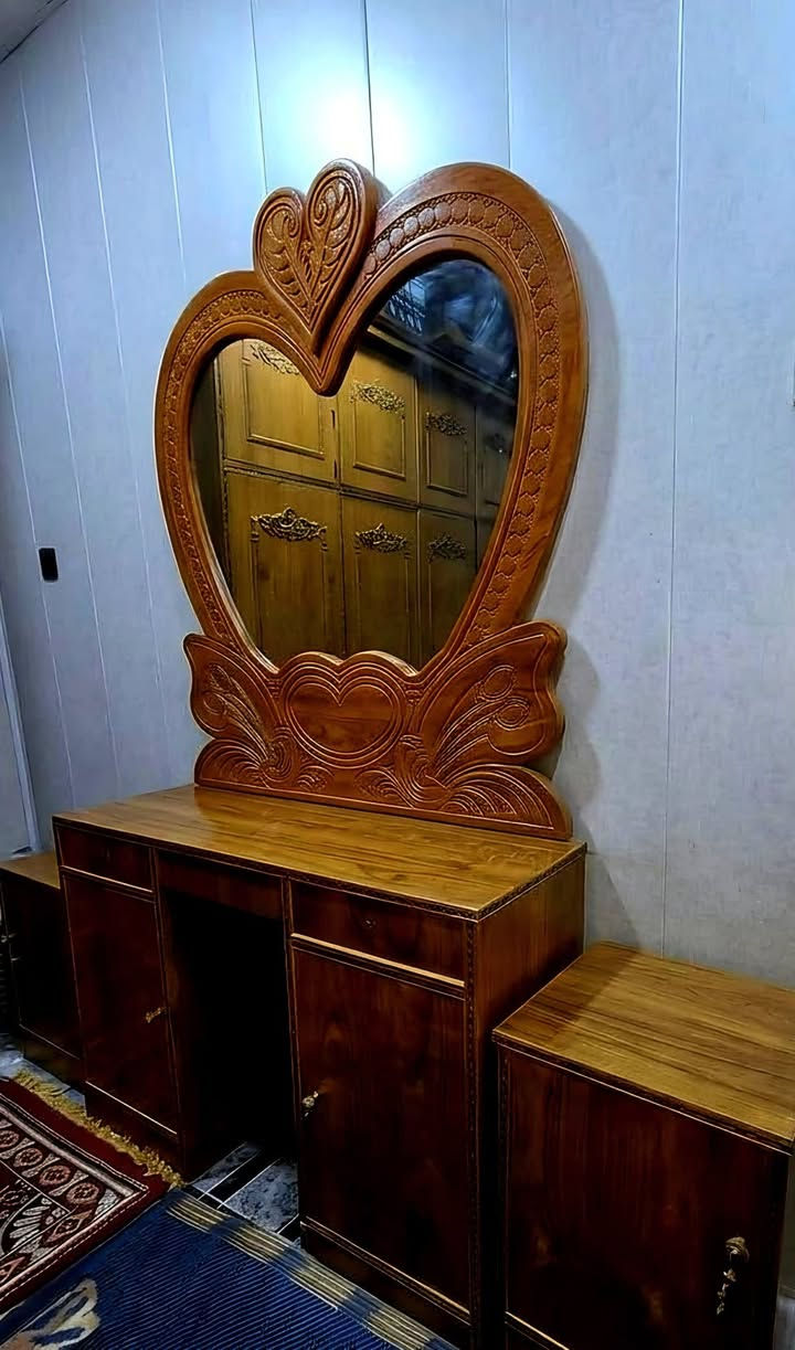 غرفة اخشاب • كنتور ٦ بيبان • النجف حي الرحمة