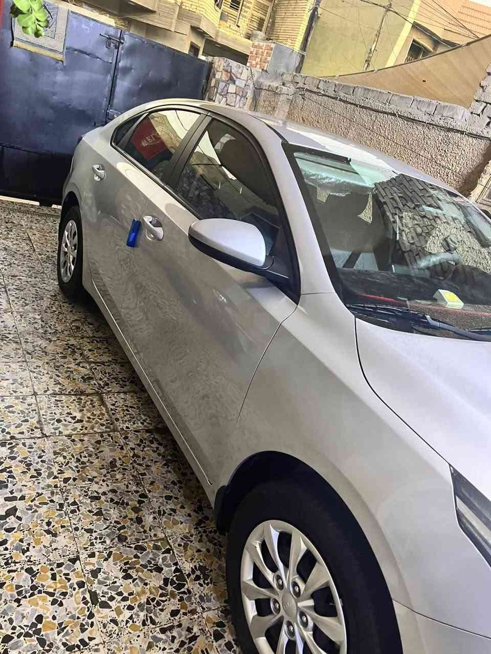 السلام عليكم . سيراتو موديل 23 ماشي 47 ألف سيارة جديدة كلة بلادي بدون بارد وبدون صبغ ما ناقصهة اي شي تاخذ جاهز معروضة 160 وبيها شي بسيط المكان بغداد الكمالية *********** متواجد واتساب
