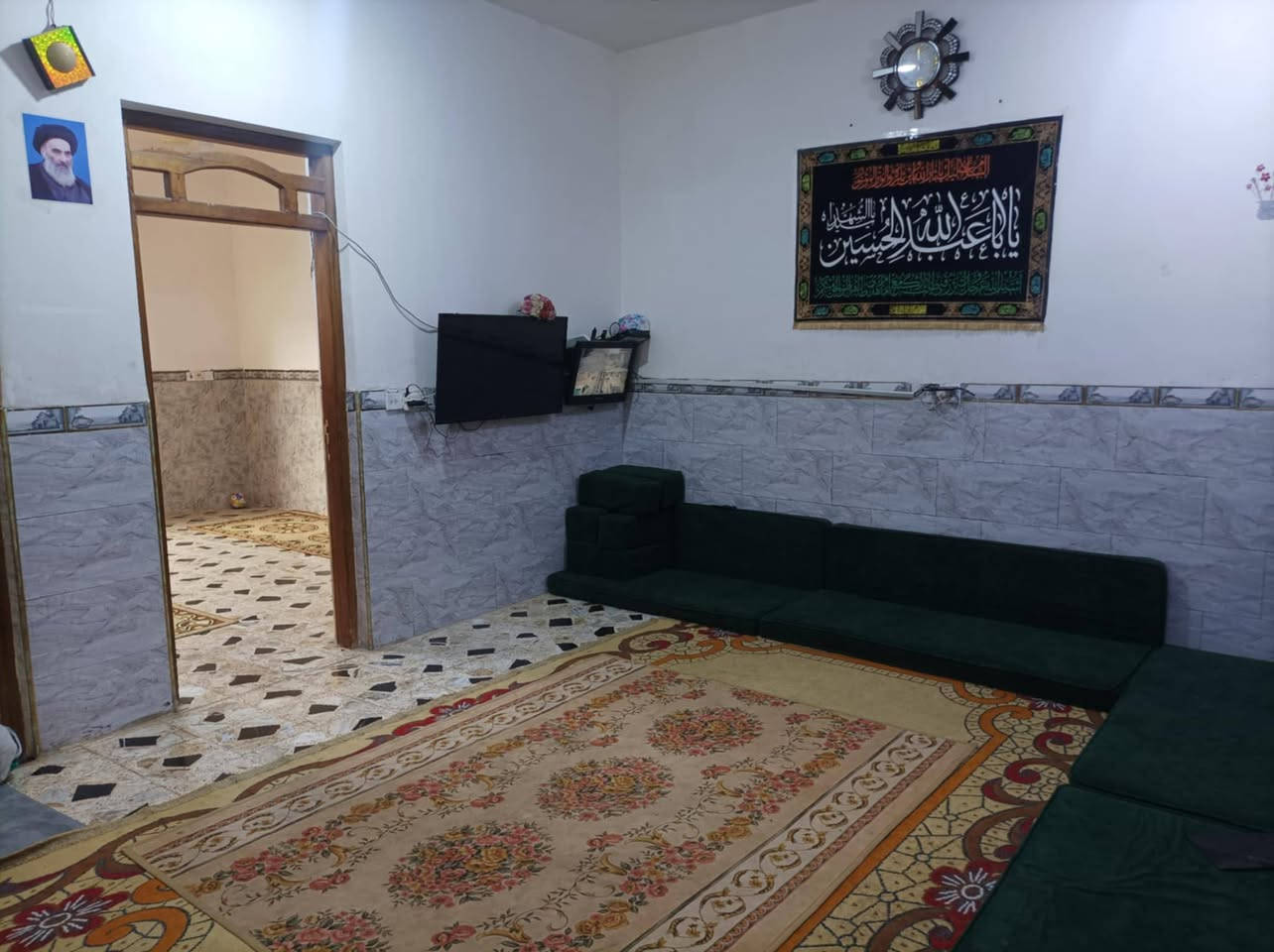 سلام عليكم دار زراعي منطقه حي الحسن العسكري دوانم لازم المساحه ١٠٥ م الواجهة ٧ والنزال ١٥ بناء حديث درجه اولى طابق ونصف مسلح المنطقه تم إنشاء مياة الصرف الصحي زائد كساء مادة السبيس باقي تبليط عن قريب جدا اتصل وتدلل ***********
