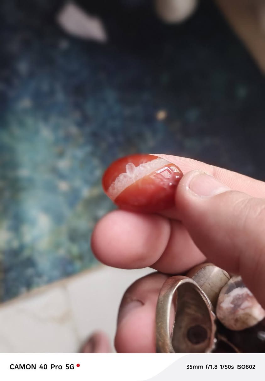 مجموعه احجار ومحابس طبيعي اصلي كريمه
للبيع شلع

