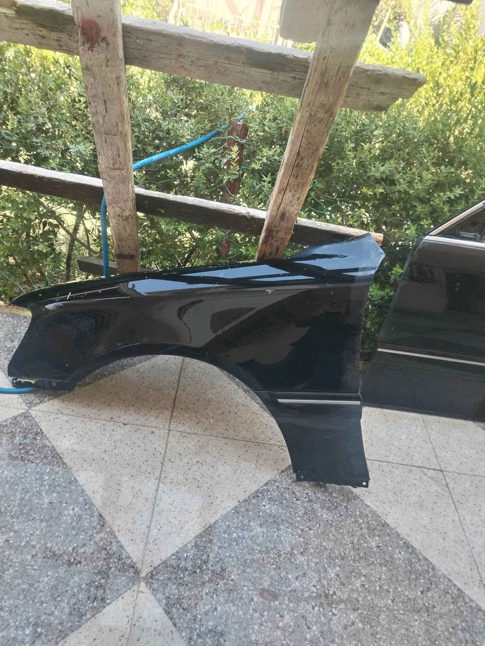 أبواب ملكه اسود جهه السايق مابيه ضربه رصعه بصيطه كلش كاملات وجاملغ جهه السايق مال صبغ كلهن ب ٥٠ مكاني كربلاء الحسينيه ***********
