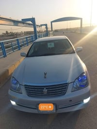 شاهينه موديل 2005 لون بحري السياره مدفوع كمرك وضريبه باقي بس عله الرقم...