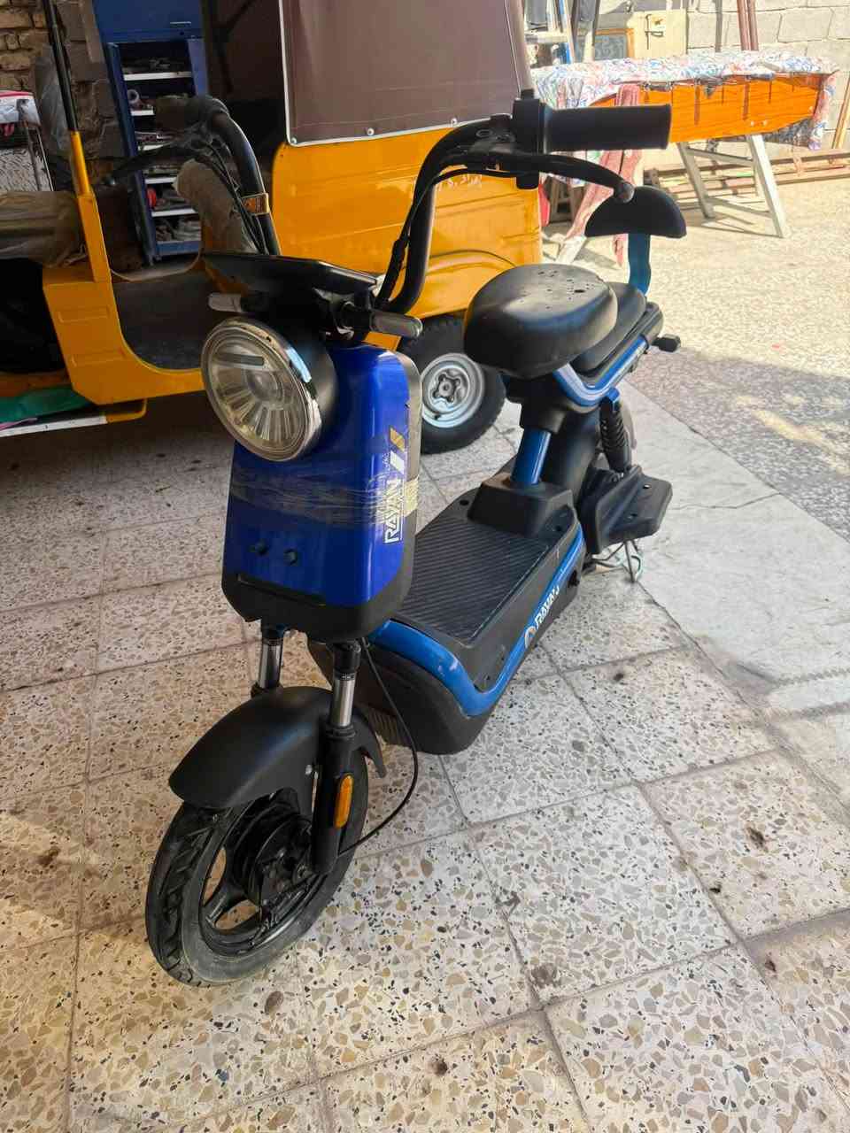 دراجة شحن الريان كلشي شغال بيهة جانت متروكة 
حالين تشتغل بس بطاريات ضعيفة ابيع عله حالهة مكاني بغداد نهايت حي اور متواجدفقط وساب ***********
