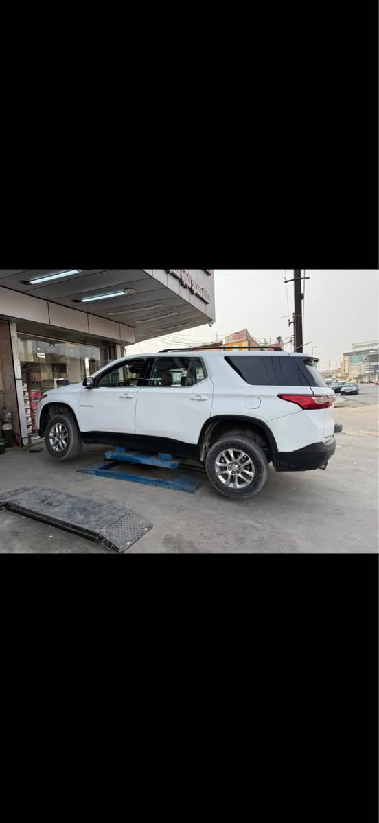 ترافرس 2019  سعرها 128 قفل 
6 سلندر /3600
مصبوغه حزام 
گير گايم مفتوح حاليا
رقم بغداد مكان السياره بالبصره 
سنويه باسمي. 
سياره 7 راكب 
تواصل فقط على 
*********** شط العرب, البصرة
