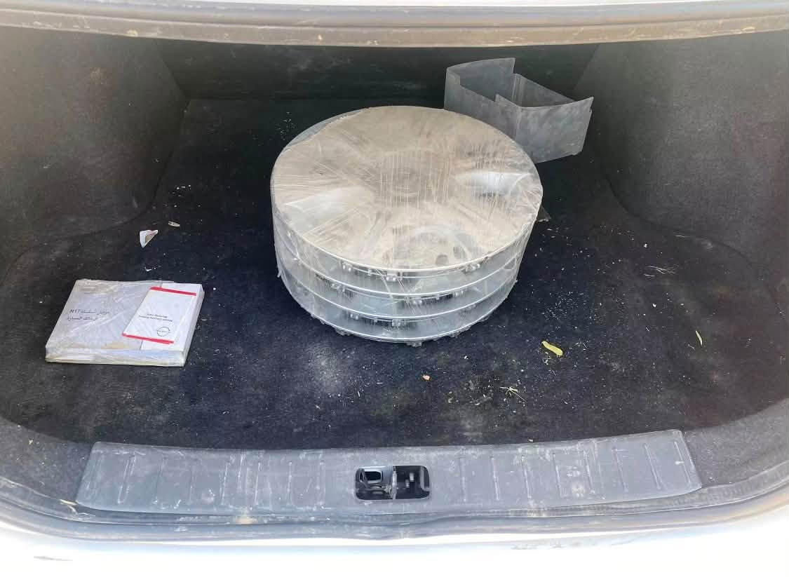 نيسان موديل 25  رقم بغداد مشروع وطني. حره تحويل مباشر السعر ٦٥ قفل قفل قفل لاتجيني ع سعر  رحمه لوالديك   مكاني شطره   ***********
ماشيه 40 الف قابل للزياده 
تبريد قطعتين 
تحكمات استيرن
اشاير بالمري 
حساسات خلفيه 
كامره خلفيه دواره
شاشة كاربلاي(مكلف بل نشر )
