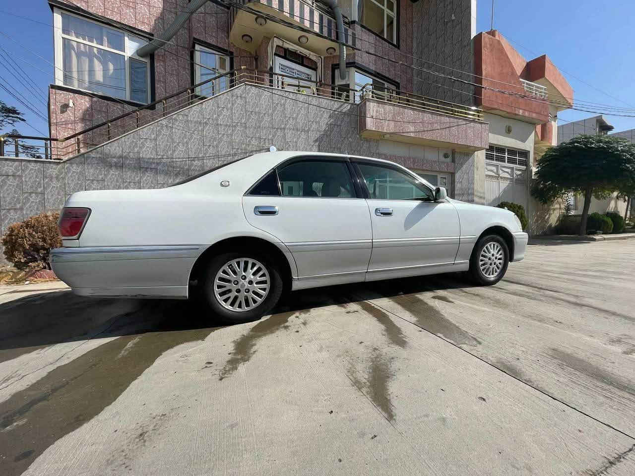👑 TOYOTA / CROWN / 👑 
ئەم مەلیکەیە بۆ فرۆشتن 🇯🇵 
موسە / تەنها 1 پاچەی بۆیاخە ✅
مۆدێڵ2003✅
ناو زەرد ✅
مواسەفات 3 دوگمە / تراکشن /پەردە سپۆڕت ✅
کوشن جلد ✅
سوکان لێگزز / کارەبایی ✅
مەکینە D4 گەورە ✅
ئاوێنە کارەبا و هیتەر ✅

سەیارەکە بیانو بڕە / کامل سێرڤس کراوە لە نۆزڵ و پلاک و فیت پەمپ و مەسفی / بەشەرتی گێڕ و مەکینە و کامل کارەبایی / بڕغوی نوقسان نیە / کامل کارەبایی ئیش ئەکات و بەشەرت /  سەقفی وەک شوشەیە /1 بۆیاخیەو  تەنها شوێن موسەکان 
تکایە کڕیار نیت پەیوەندی مەکە ...
                                               👑🇯🇵👑🇯🇵👑🇯🇵👑🇯🇵👑46گەڵا و معامەلە
شوێن / سلێمانی 
ژمارە / ***********
