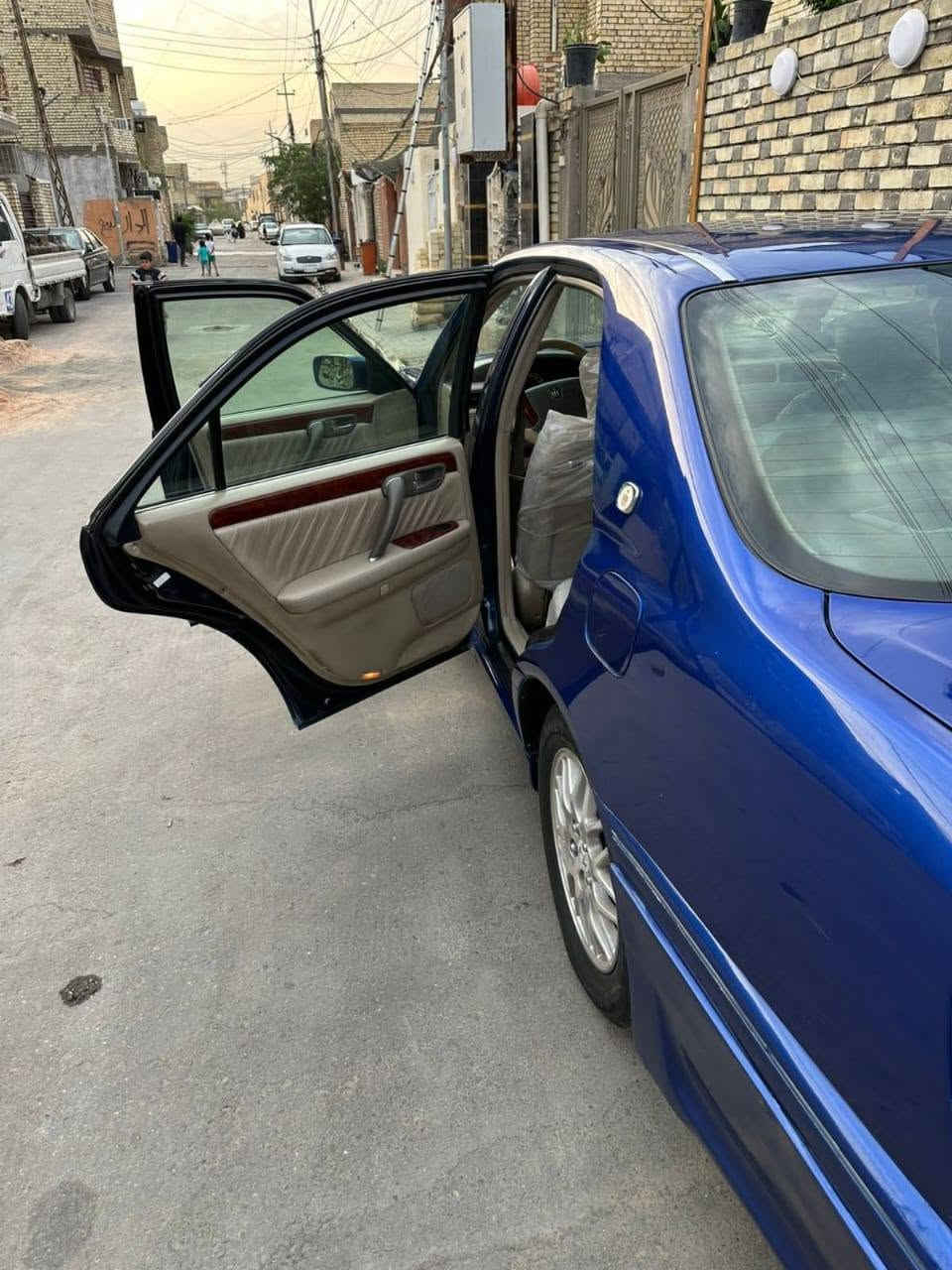 السلام عليكم ملكه موديل 2001 اتلث دكم دي 4 جبير سياره مكفوله من العيب الشرعي السياره خير من الله تبريد تدفى مكينه كير السياره باسمي بيع ومراوس ***********
