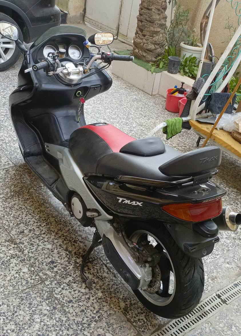 السلام عليكم 
T MAX 2008 
السعر  20
نقص لايت ناصي والدكمه مال دبل اشارة عطلانة 
مكان بغداد البياع 
***********
