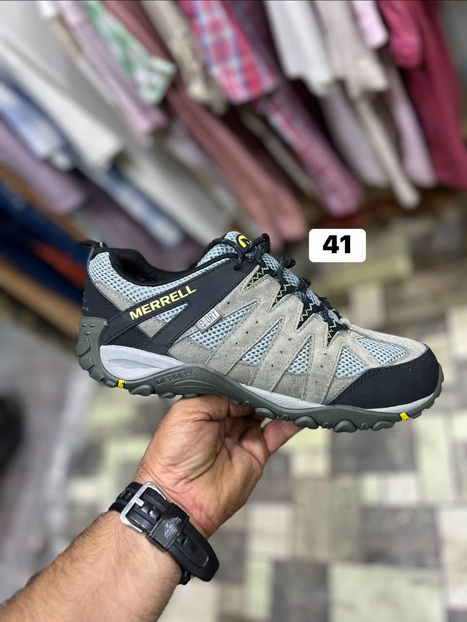 واتساب
***********

نص مكتوب في الصور:
- 42
- 43
- 39
- 41