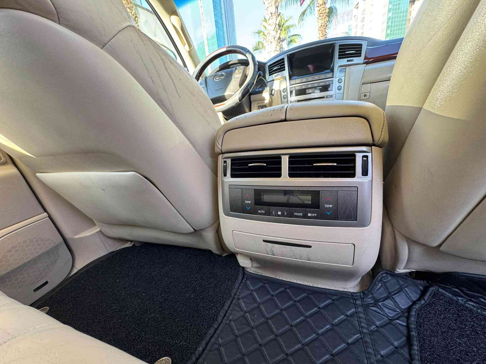 Lexus 2015 LX 570 SPORT
سعر 320بيها مجال
لكزس موديل 2015
مواصفات
بصمه
 بصمه أبواب
 سلايت
كشنات جلد 
 ذاكره 
 دتفئه تبريد جميع الكشنات كهرباء 
صندوك كهرباء 
 شفط 8 ارباك 
5 كامرات حساسات امامي خلفي زراك لايت تشغيل عن بعد طفايه جكات
الحادث
بنيد صبغ بدون دواخل بدون ايرباك
شويه جايه تيزاب شويه على قماره سيارة
بدون اي شي تحويل غرامة بشرط سيارة 
رقم أربيل باسمى
للاستفسار
***********
مكان أربيل
