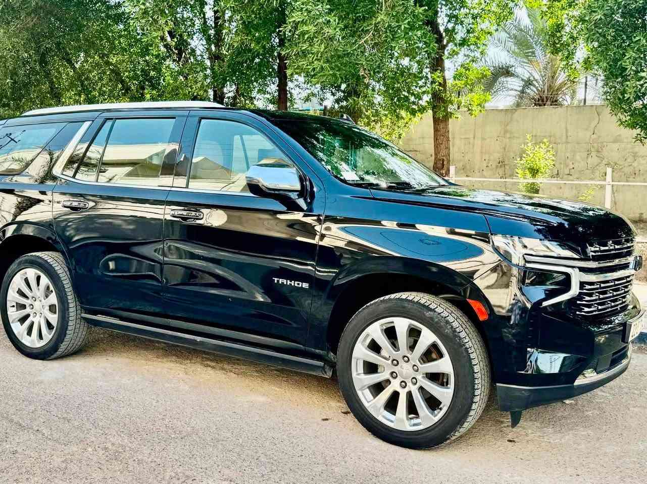 تاهو برايمر وكالة  المنصور 
جديدة السيارة 
موديل 2022
رقم بغداد بسمي تحويل ثاني يوم
كفاله عامه 

فول مواصفات معروفة مواصفات البرمير 

بانوراما
علامة ضوئية سودة
داتا شو كبير 
رادار جانبي خلفي امامي 
رادار مانع تصادم 
خمس كامرات 
خمس بصمات 
كشنات تبريد تدفأه خزن وكهرباء 
كشن رجاج تحذير 
كشن خلفي متصل 
كشنات الخلفيه كهرباء 
دشبول جلد 
جنطه كهرباء 
شاشات خلفيه 
ستيرن كهرباء 
فور ويل 
اربع انضمه قياده 
ثلاجه 
شاحن واير ليس

تخم تاير جديد  

محرك ٨ سلندر ٥٣٠٠ مكفول

كير ١٠ نمر مكفول
العنون بغداد سيديه 
***********
