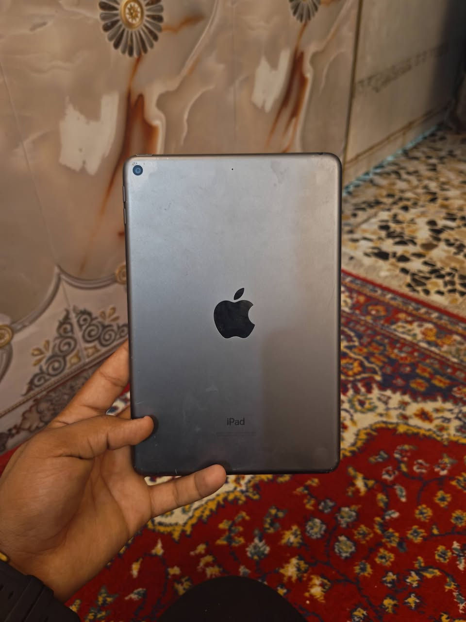 ايباد مني 5 
أرخص ايباد تلكأ حاليا مكفول كلشي ما مبدل ولا برغي 
( النضافة 90 ٪  البطارية ما مكتوب بس بل حاسبه 90 ما يصرف شحن كلش قليل + حسب استخدامك المكثف + ذاكرة 64 مفيد لجماعت الببجي ما بي لاك ولا تقطيع وجماعت الدراسه أخذه ولا تفكر بي) 

( أضرار طخات بل شاصي يعني خلي حافضه وانسا لا تفكر بي الشغله الثاني الكلاسة انتباه الكلاسة الكلاسة مو الشاشة الداخلية فقط الكلاسة الخارجيه بيها كسور بل زايد كلش تكلفك 20 إذا مو 15 ألف يبادلها) 

انتباه انتباه انتباه برغي ما مبدل الجهاز ما مفتوح مال دراسه ما يحمه زين ملحقاته كيبل شاحنه السعر بس 175 بي مجال قليل كلش  اتحداك إذا لكيت ايباد مني فايف ما مفتوح بهل سعر التواصل واتساب فقط *********** فقط واتس + توصيل ماكو العنوان بغداد
