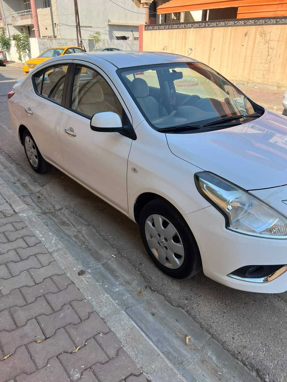 نيسان صني ٢٠٢٢ هندي خليجي بيهه جامرلق خلف السائق صبغ بدون دواخل سنوية ورقم وهزة وبراد جديد ماشية ٦٨ الف كيلو بيهه يطاق بانزين السعر ١١٠ ورقة للاستفسار اتصل *********** كركوك كركوك, العراق
