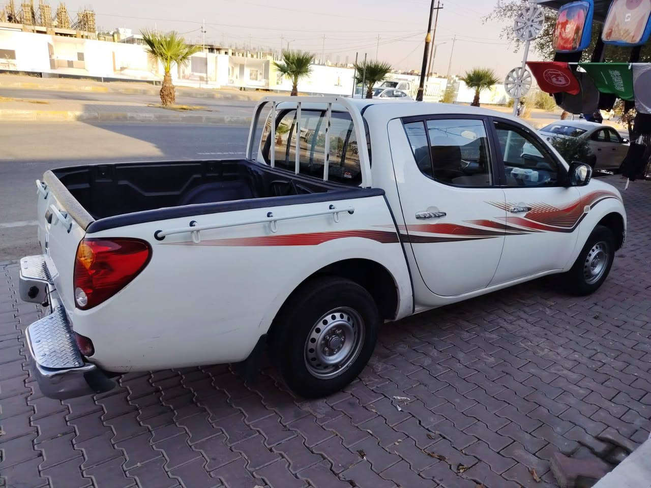 سلام عليكم 
بيك اب قذافي مسيوبوشي موديل ٢٠١١
سنويه مشروع وطني بأسمنا 
دفتر بانزين موجود
صبخ فقط جاملغ الخلفي طرف سايق نص مع باب البدي ايضا نص بدون شواصي
محرك بي صرف 
شاشة كامره 
٤ تايرات جديد
سعر ١٢٥ بي مجال بسيط
عنوان كركوك 
*********** كركوك, العراق
