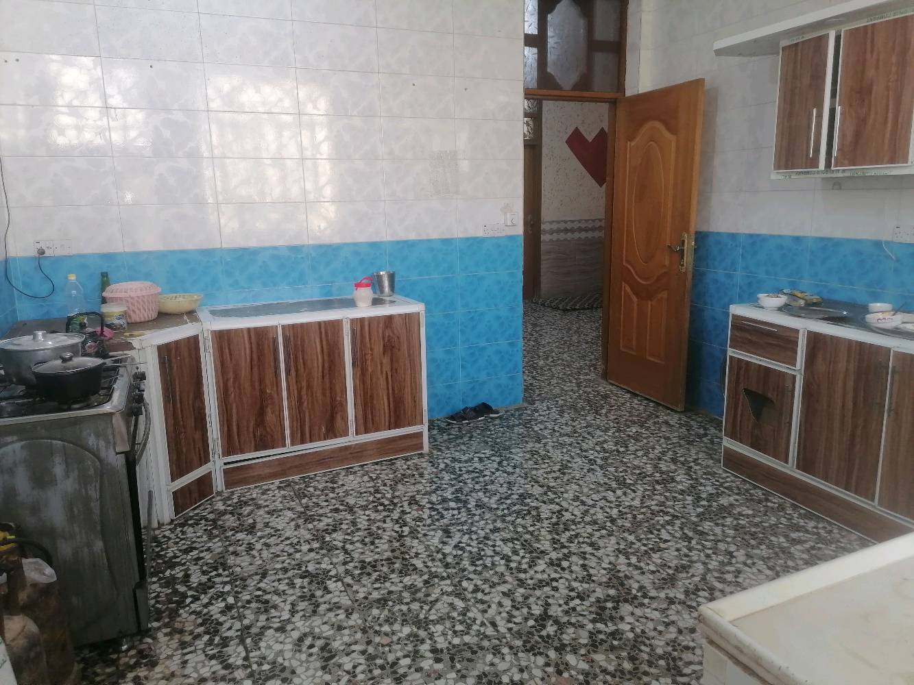 بيت للبيع مساحته 200متر لو امراوس ابيت اصغر  سند 25 طابرو زراعي  بناء جديد 2 غرفة النوم استقبل كلدور مطبخ صحيات 2 حديقه اصغيره المنطقة حي الصدرين قرب مخازن الكهرباء قريب الشارع  الاستفسار خاص السعر مناسب الاستفسار على هذا الرقم ***********
