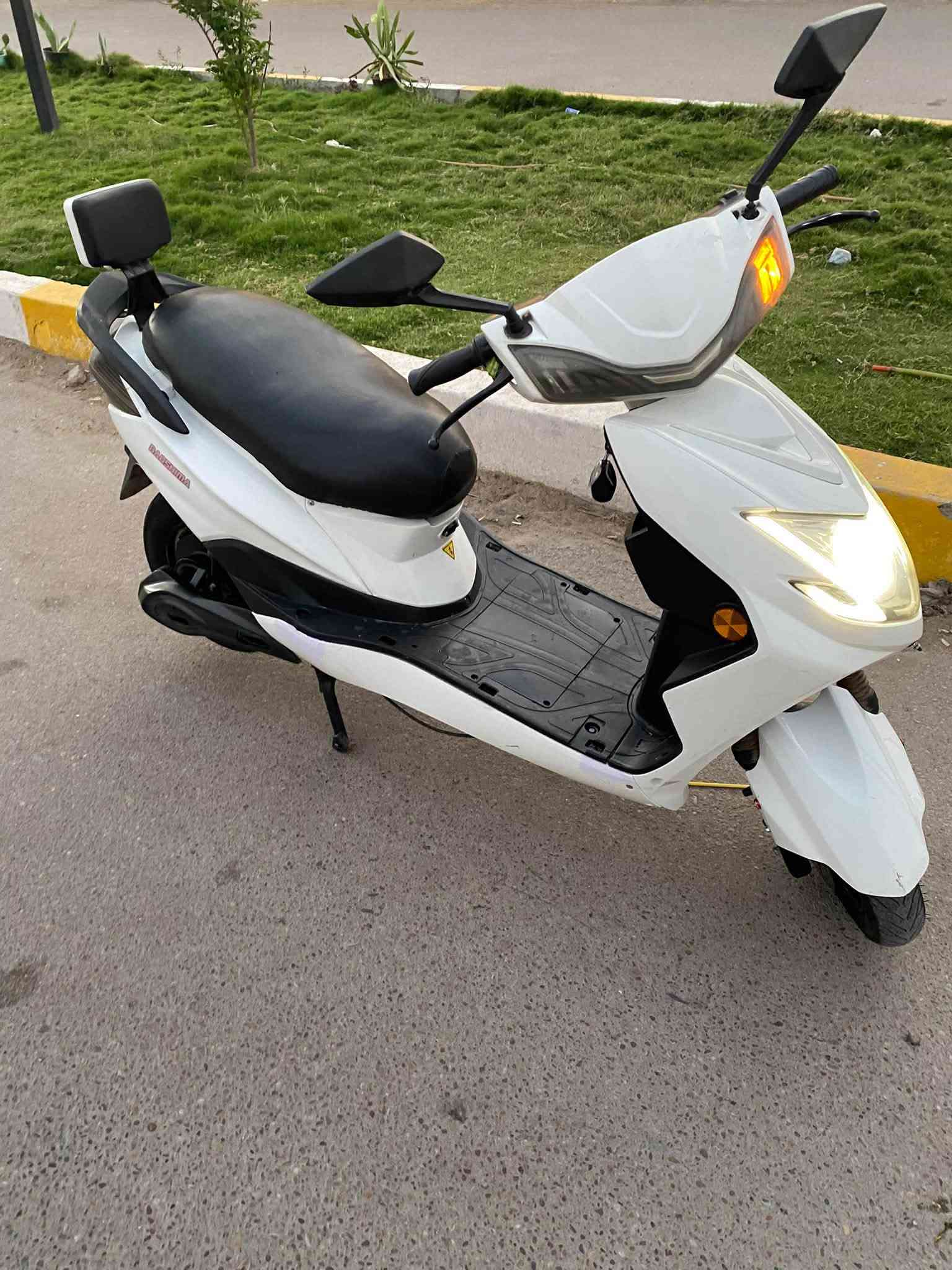 سكنس شحن مستعجل عل بيع
6 بطاريات كبار 

الدراجة اخت الجديدة وكامله مكمله ما يحتاجلها اي شي كامله وما بيها ولا نقص 

الدراجة فول مواصفات 

وتحتوي على جنطه كبيره 

الدراجة نضيفه كلش ومحافظين عليها 

السعر 500 وبيها مجال 

*********** 

العنوان / بغداد حي العامل
