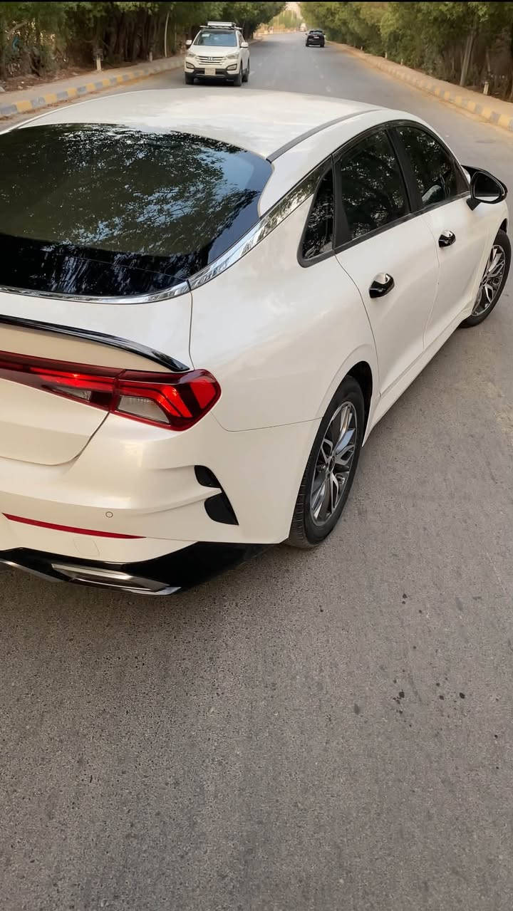 K5 موديل 2022
وارد كوري محرك 2000 اصل بانزين 

كير ماوس At المرغوب 

4وضعيات قياده 

اوتو هولد 

تحديد مسار 

مثبت سرعه 

كشنات + استيرن تدفئه 

سايد بريك بصمه 

تبريد قطعتين 

رادار امامي 

حساسات خلفيه +كامرا 360

قياده ذاتيه + بريك ذاتي 

شاشه

كشنات جلد داخل اسود 

السياره فول بطن ماعدا البصمه والبنوراما ماشيه63الف كيلو مو ميل 

رقم بابل بأسمي الانكليزي 

السياره داخله كفاله 

اهنا بلعراق بيها جاملغ عكس السايق امامي تبديل فقط…وبارد بابين  سونار موجود بالمنشور 

مكاني النجف 

رقم موبايلي *********** 

السعر170 وبيها مجال
