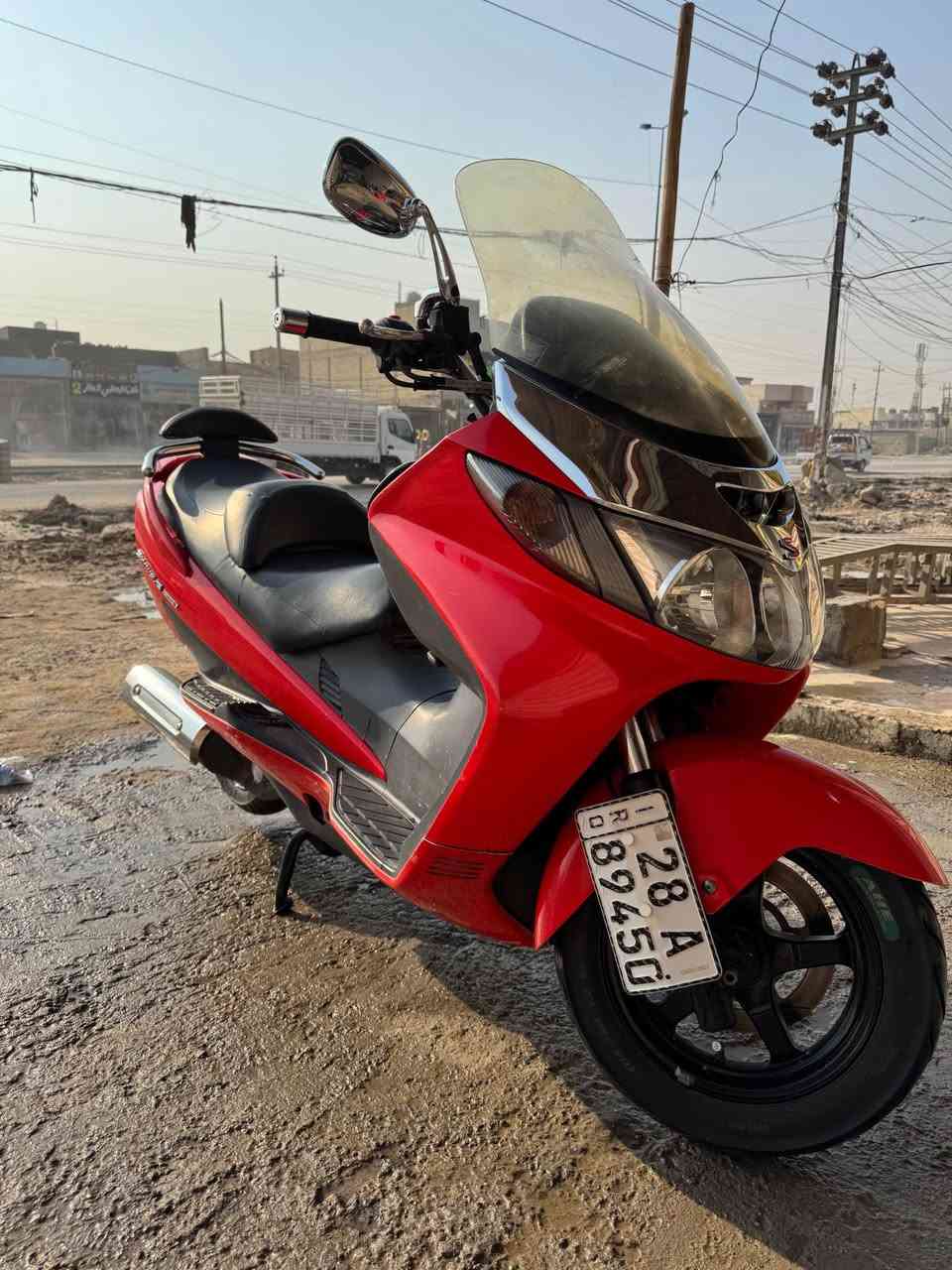 السلام عليكم. سكاي وايف 400cc محرك جدا نظيف والدراجة رمبه  يعني برغي ما مفتوح نظافه فول سنويه ورقم إنكليزي بسمي السعر بيه مجال بسيط إذا مهتم راسل على الماسنجر او ***********@ للمعلومه سويج وبخاخ المحرك اقتصادي جدا وهنالك مشكله زيت في الدبلات الاماميه فقط. النجف, العراق
