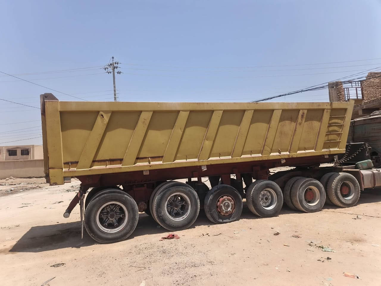 ***********عربانه البيع باب الطين 4دناكير طولها33متر سعر125
