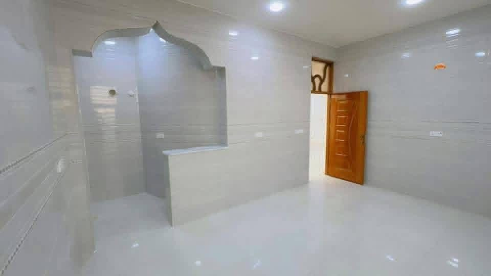 الكوت الحوراء • ٢٠٠م • واجهة ١٠×٢٠