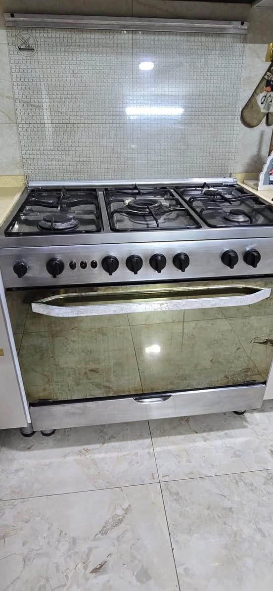 طباخ مصري فريش مستعمل نظيف وشغال
*********** بغداد
