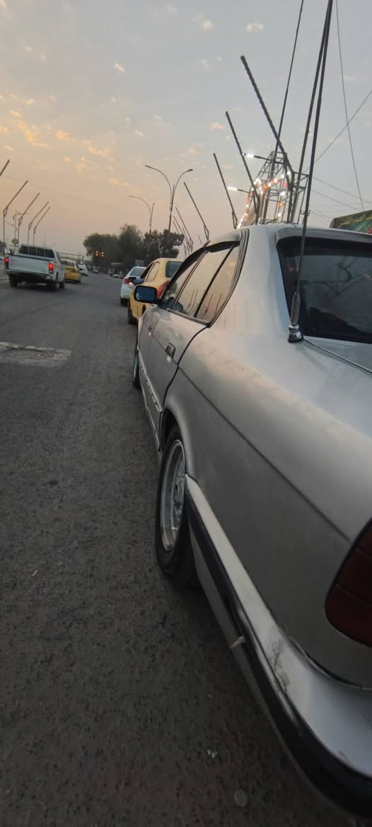السلام عليكم.
!سياره BMW مديل 92 رقم صلاح الدين ويل كب خليه مرغوب غرفه جـلد (( مكيـنة جديد گـير رياضي )) كهربائياته جـدد (( ما مطلوبة بس لـ الله )) . السياره بأسمي ثاني يوم اداورلك   " السكن : المثنى - رميثة - قضاء الهلال  /// السـعر 42 وبيها مجـال للشراي 
للاتصال و الاستفسار 
 ***********
