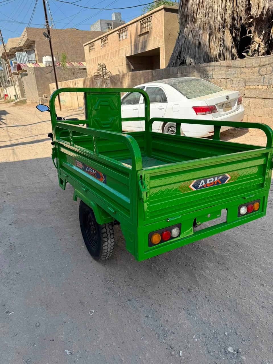 ستوته شحن مستخدمه شهرين جديده الحجم الجبير 
كير خفيف ثقيل ( لو گير ) مع نضام البگ R بطاريات اكبر حجم 45A 
تمشي بالشحنه الوحده 100 كيلو انسه الشحن 
كامله مابيهة اي نقص واي زنجار مابيهة وما مبدل بيهة ايشي ولا برغي مفتوح 
سعرهة 1150 الف مكاني 
📍بغداد ابو غريب الزيتون 
*********** واتساب ***********
