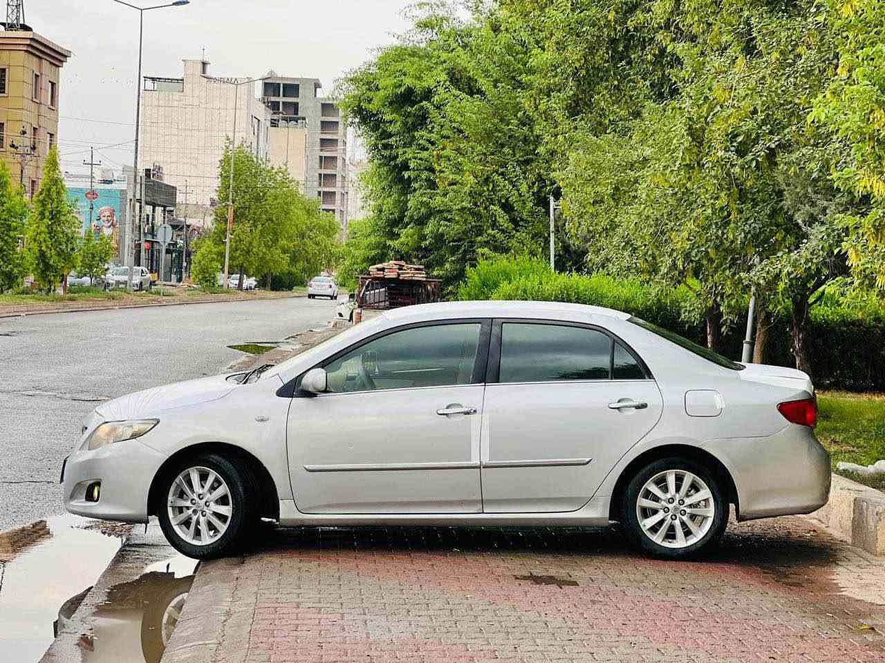 ***********
***********
 تۆیۆتا کرۆلا 2009   خلیجی بیلاد مەکینە گەورە گێر ئۆتۆماتیک ئاوێنە شەفت جام کارەبایی ڤۆلیۆم فۆرمیکا عەساس ABS 5ویلکەپ ژینگەو سەنەوی تا 2031 بە ناوی خۆمە 2 پارجەی سبوغە بێ داخلی پێش و پشتی کەپسە جێی دەبەی ئاویشی بەشەرت نیتی گێر و مەکینەو تەبرید تەقەو رەقەی بەشەرتە سعر 90 مەجال أربيل, العراق
