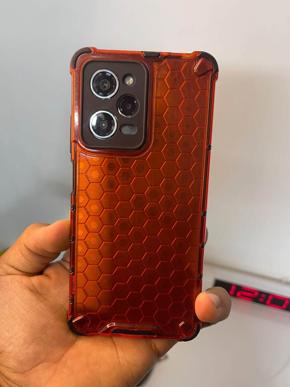 سلام عليكم للبيع POCO X5 Pro 5G وحش العاب سعر 250
في جميع العاب مواصفات الجهاز :

معالجه snapdragon 778G 5G

جهاز قوي يشغل 90 فريم ب بوبجي 

حجم البطاريه 5000 

ذاكرة الجهاز 256G وحجم الرام 8G 

الشاشه : 6.67 بوصة AMOLED

معدل تحديث الشاشه 120H

الكاميرا الخلفيه 108MP + 8MP واسعة + 2MP 

مبدل فقط الشاشه نوعيه كلش راقيه اخت الوكاله 

الجهاز ويا شاحنه وكفر وكارتونه وسماعه اير بود 

مكاني البصره كرمة علي 

***********
