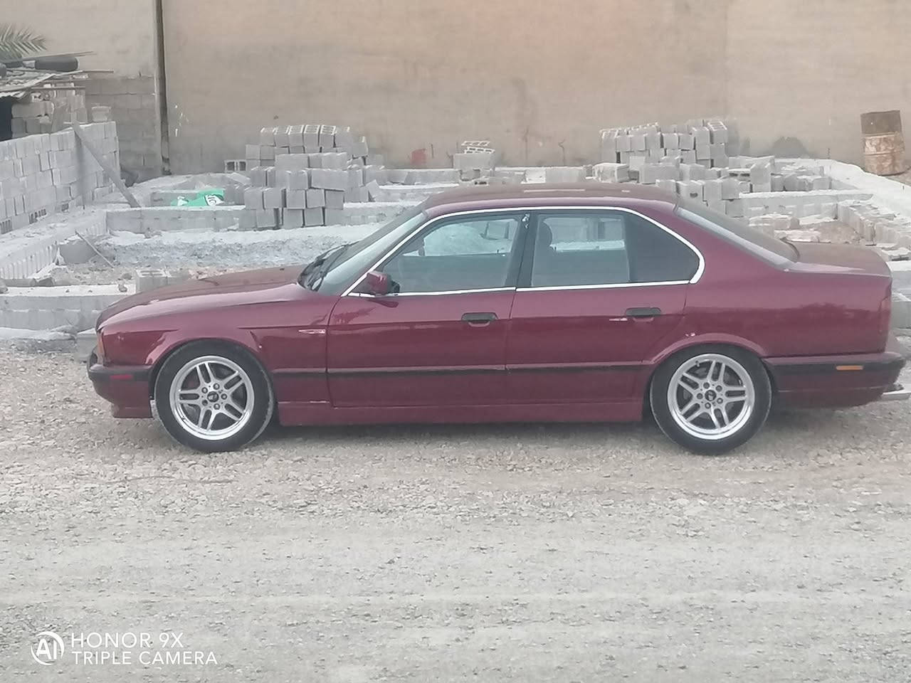 بئیم 93
525گیر عادی
دیجیتاڵ
بێ دەعمو لیدراو 
گیرو مەکینەی بەشەرتی فیتەر
پیشو پشتی کەپس
علوجە
4تایەو ویلی m17
گیرومەکینەو اکسلو دەنک دوکەلو بوخارو مەدەنی بەشەرت
خوار بازار 
گۆرینەوە ئەکەم بەشتێ بەدلم بیت
شوین رانیە 
وەتساب
فایبەر
***********
