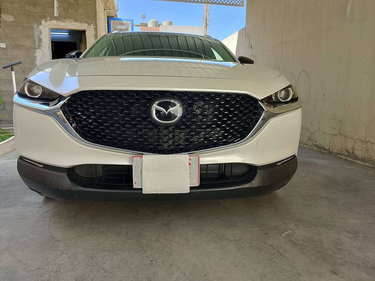 سلام عليكم مازده CX30موديل 2024 بدون صبغ بدون تبديل بس بي بارد بعض مكانات ارباك پرده و كوشن فقط سياره بدون سستم ارباك رقم كاتي  مواصفات بصمه كوشن جلد سقف سلايت دبل اكسل مكان سياره كركوك ***********صوره حادث موجود بل منشور
