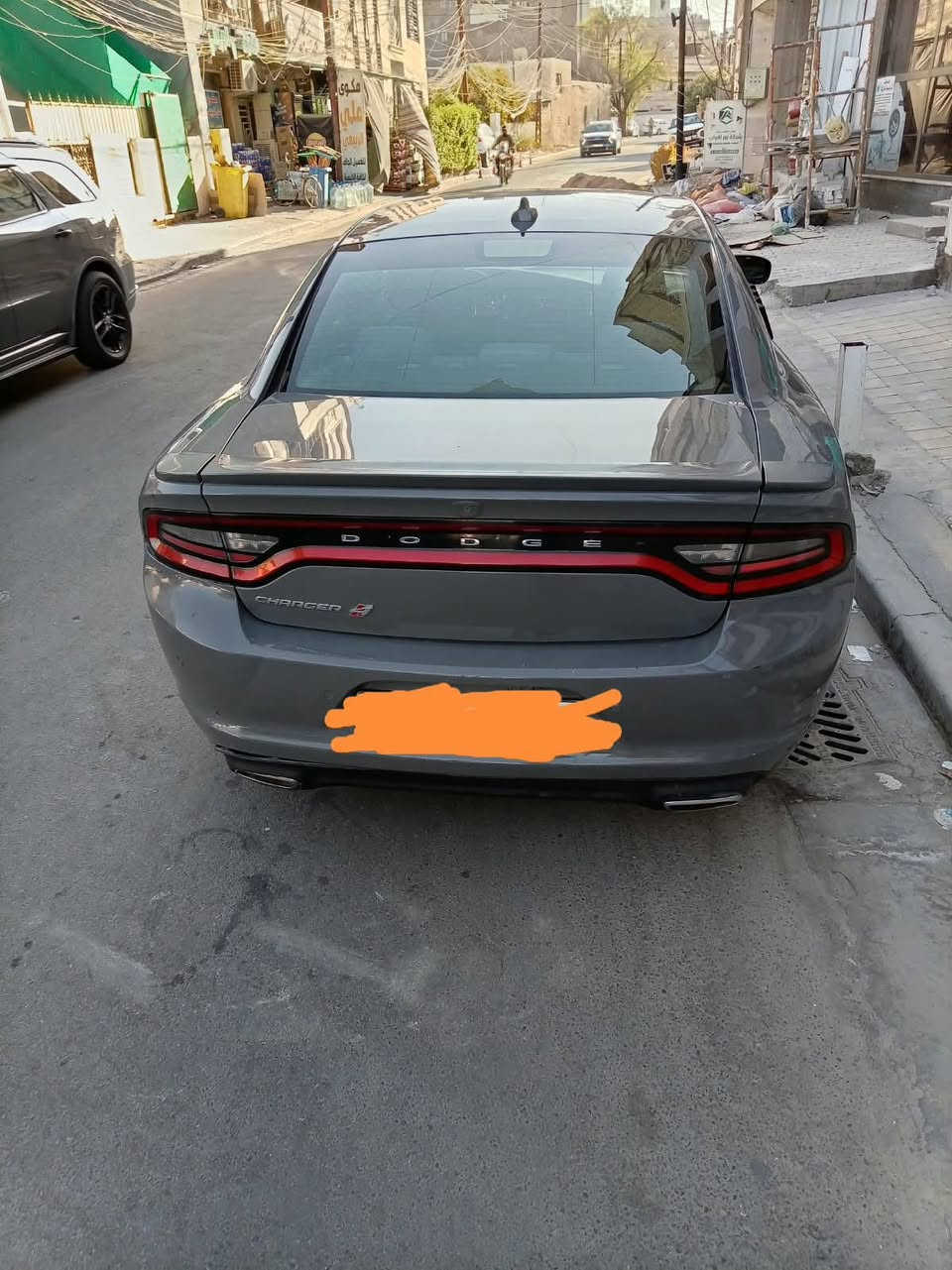 السلام عليكم .اعاده النشر بسبب الوعود الكاذبه (جارجر gt موديل2018)
محرك 3600 كفاله عامه من التبديل والصبغ .
لون اسمنتي رقم اربيل وكاله او تحويل حسب رغبة المشتري مواصفات معروفه  فور ويل ستيرن كهربائي محدد سرعه تلفون بلوتوث شاشه حجم كبير كاميرا خلفيه شفتات ستيرن تشغيل عن بعد .
مكان بغداد السعر183$ للاستفسار اكثر الاتصال على الرقم ***********
