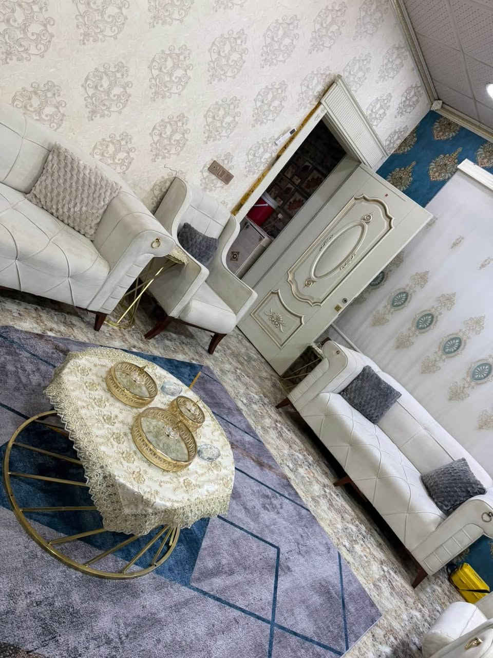 سلام عليكم قنفات للبيع جدد شهر مستخدم بس مكاني كركوك قادسيه ثانيه رقم مبايل ***********
