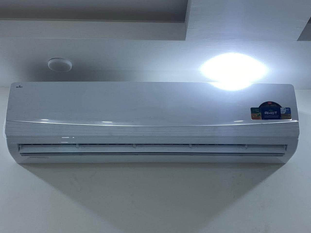 ❄️ تنصيب وصيانة جميع أنواع السبالت باحترافية وجودة مضمونة ❄️

📞 ***********

إذا تريد سبلتك تشتغل بأفضل أداء وتبرد مثل الوكالة، فالتنصيب الصحيح هو الأساس. إحنا نهتم بأدق التفاصيل حتى تستلم شغل مرتب، نظيف، ومضمون.

✅ تنصيب جميع أنواع السبالت (العادي، الإنفيرتر، والكاسيت)
✅ صيانة دورية ومعالجة جميع الأعطال
✅ تنظيف الوحدات الداخلية والخارجية
✅ تعبئة غاز وفحص وكشف التسريبات
✅ فك ونقل وإعادة تنصيب
✅ فحص شامل قبل وبعد العمل

⚠️ انتبه من الأسعار الرخيصة، لأن بعضهم يقلل كمية الغاز أو يستخدم مواد رديئة، وهذا يسبب ضعف تبريد، وتسريب غاز، وأعطال متكررة، وصرف كهرباء أعلى.

💙 وبثواب الإمام الحسين (ع)، تنصيب مجاني للعوائل المتعففة.

📍 تنبيه مهم:
✅ شغلنا داخل بغداد فقط (الكرخ والرصافة).
🕐 متواجدين على مدار 24 ساعة.
🚫 ما نطلع للمحافظات.

📞 للحجز والاستفسار ***********

✨ ثقتكم مسؤوليتنا، وشغلنا النظيف هو أفضل إعلان إلنا. ❄️🔧
