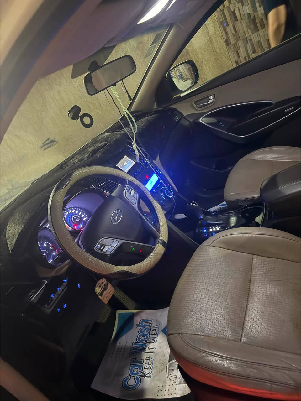 ..
✅هونداي-سنتافي. ✅

         ✅-Hyundai-Santafe-2013- 6V✅

             🚫خليجي مكفوله كفاله عامه🚫

               فول موصفات 1/1  للمتد 6V

....................................................................................

⛔موصفات⛔

1.موديل 2016

2.لون أبيض ثلجي

1. محرك 3300 دوش V6 ..( ٦سلندر )

4.بصمه تشغيل ( بصمه عدد 2 شركه )

5.بصمه ابواب +بصمه صندوق

6.سقف بانروما 

7.هاند بيرك بصمه 

1. أوتو هولد 

10.كشنات سايق +سكن كهربائي  

1. كامره خلفيه بلاديه

12.حساس خلفي

13.فول تحكم سترين

1. مثبت سرعه

2. 3نظمه قياده 

AWD.16 .. فور ويل درايف

17.ثلاجة 

18.تبريد لمس 

1. تبريد مركزي (3قطع تبريد )

20..7 راكب 

21.ويل كروم حجم 19

22.مري شفط

23.أشاير مري  

25.يدات ابواب نيكل

26.دبل اكزوز (دبل صالنصه)

............................................................................. 

🔴سيارة مكفوله كفاله عامه.  شرط الفحص..ادوات سياره ملحاقته كل شركه  🔴  

كير محرك شرط الفحص ..صدر امامي خلفي تايرات كل جديد ..ارضيه كشنات كله مغلف جلد 

🔴محرك  شرط فحص بدون صوت بدون بخار 🔴 

عداد مسافه مقطوعة120 كم

 رقم بغداد باسمي  هزه جديده

للاستفسار

***********
