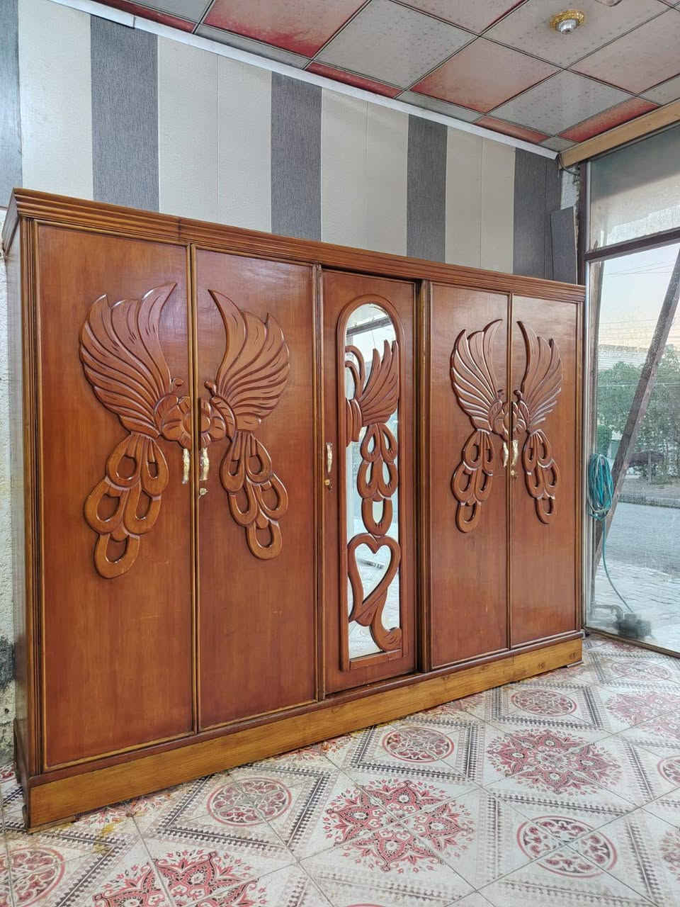 سلام عليكم كنتور ابو الخمسه باب تزكام عماره توب داخل وخارج صاج خمسه ملم كنتور نظيف كلش العنوان ميسان حي العامل قرب صيدليه ومجمع الشاكرين رقم الهاتف ***********بي واتساب عمارة, ميسان
