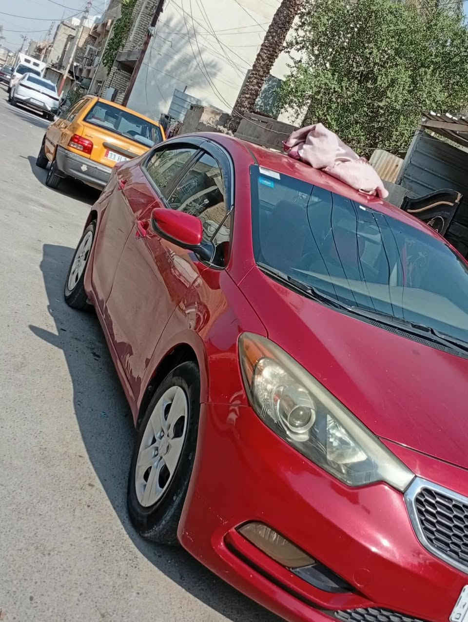اسلام عليكم. كيه فورتي 2016امريكي حادثه بل باب الخلفي بصيط سياره بجمه كبس خير من الله منضومت زنون كير مكينه خير من الله +مكينته1800دوش المرغوب 
السعر 103وبيه مجال 🔥مكانه بغداد حي جهاد. 
. واتساب. ***********
