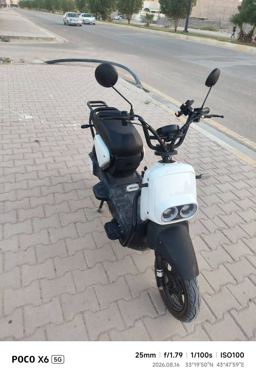 السلام عليكم دراجه للبيع شحن السعر 350 وبيها مجال للطيبين مكان الفلوجه الجبيل قرب مدرسه الخوارزمي رقم ***********
