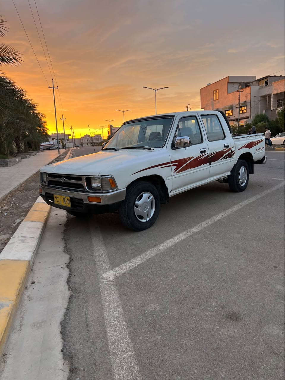 Toyota 1989.      3y 
مەکینەی 3y             ئاڕمی پلاستیک سلێمانی 

قوفلی 24 $ گڵا 

سەرفوو بوخاری نیە  

کارەبای مەزبووتە. گشتگیانی ئیشەکات 

تەقەوو رەقەی نیە 

تایەکانی لۆکن 

ناوی زۆر جوانە 

لە کەلارم
جوابی کۆمینت نادەمەوە. 
*********** كالار, السليمانية
