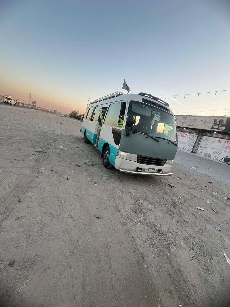 سلام وعليكم كوستر 7 جاهزه حداده تايرت تبريد مكينه كير اكسن بي ونه خفيفه سياره حلوه مكانه بصره الزبير سعره 205 وبيه مجال ***********
