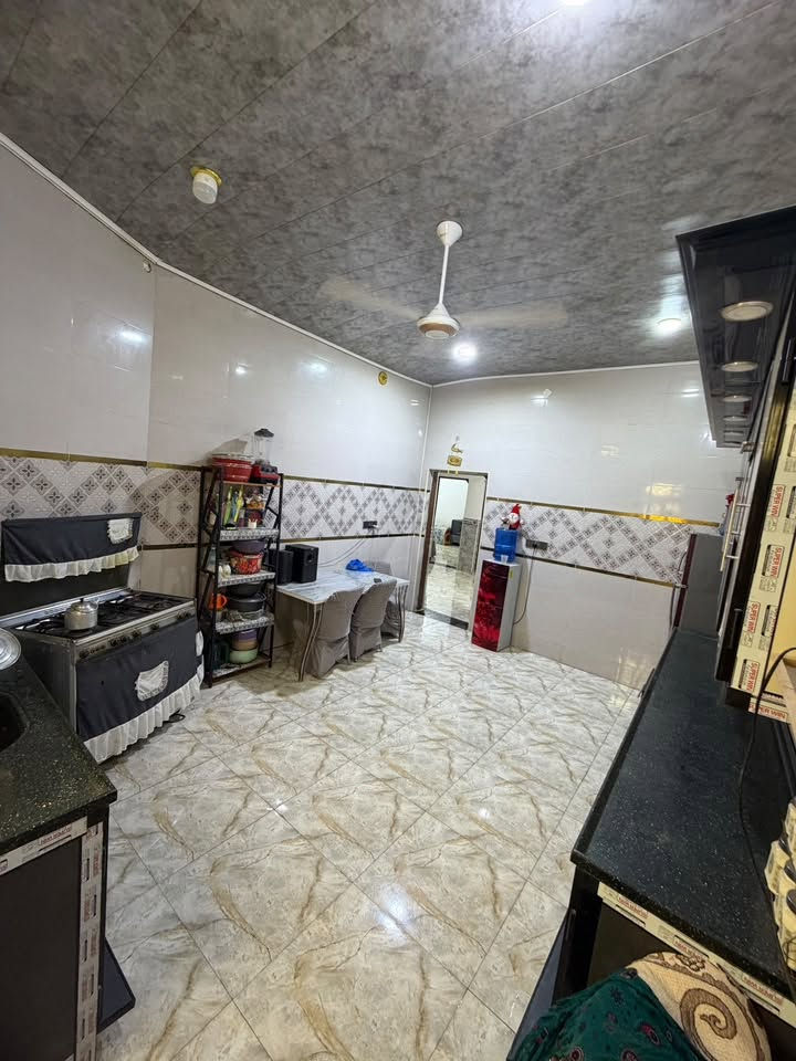 بيت للإيجار بالسبل الثانية ايجارة 200
***********
