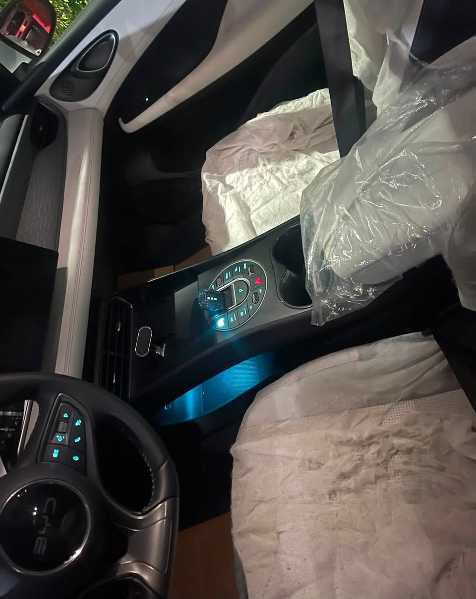 Byd sale05 هيجي نيه وه كو صفر وأيه ماشالله ته نيا ٢ هه زار رويشتوه موديل 2025 موبايل ***********
