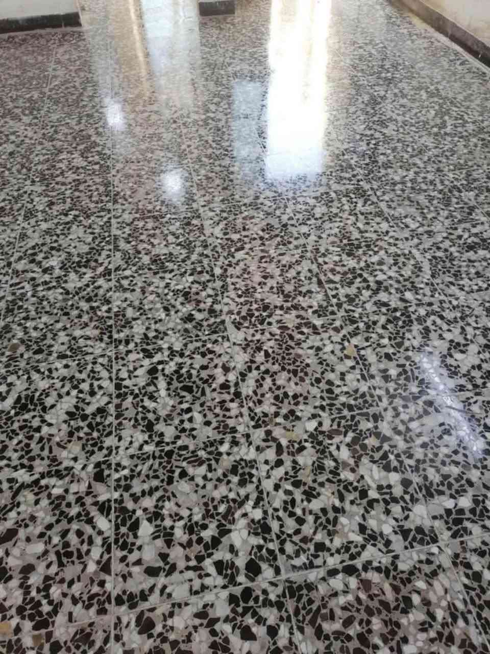 جلي كاشي • مرمر طبيعي • كادر متنقل