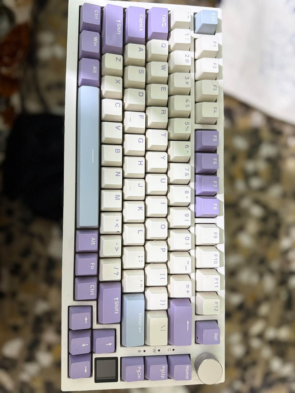 شاشة • سماعة HyperX • كربلاء