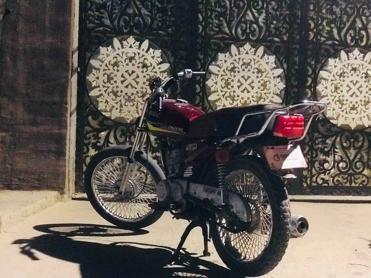 السلام عليكم 

مكلف بل نشر 

موطور للبيع تايكر

موديل٢٠٢٠ 

محرك مفتوح مبدل بي بستم 

معمر مره وحده 

السعر ٣٥٠ وبي مجال

هـ ***********
