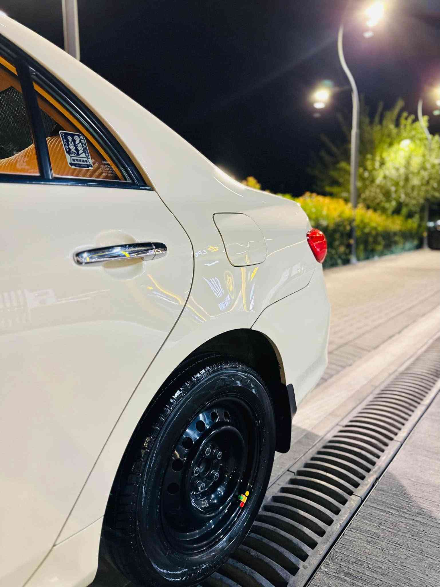 كورولا • ٢٠١٤ • ٢٨١٠٠٠ كم