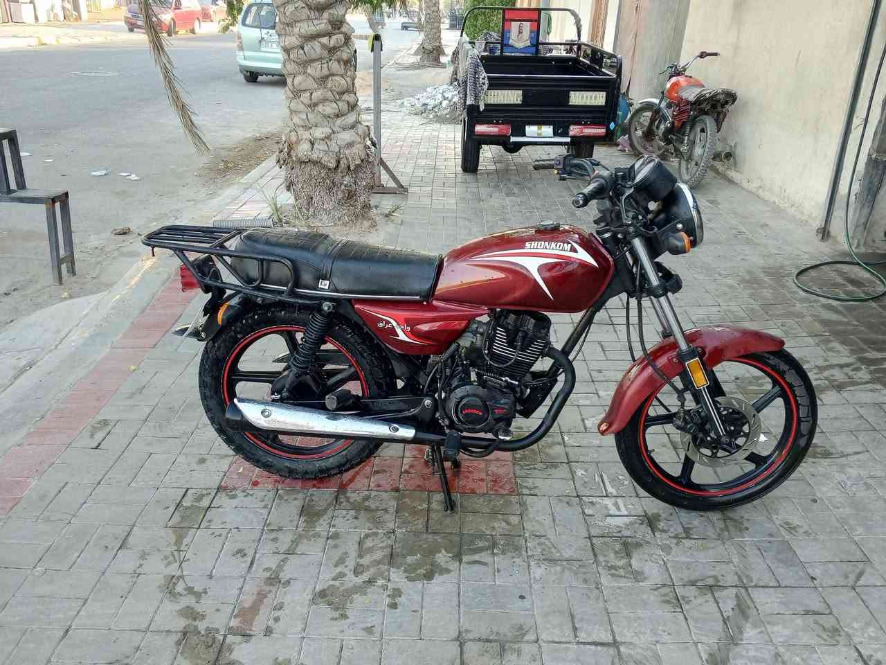 للبيع شاينك باب اول مكينه 200 موديل 25 طالعه بل 26 أوراق سكنر بسمي نضافته شوفت عينك دراجه جديده كفاله عامه جاهزه من كلشي الشراي يتصل مكاني كربلاء الاتصال فقط ***********
