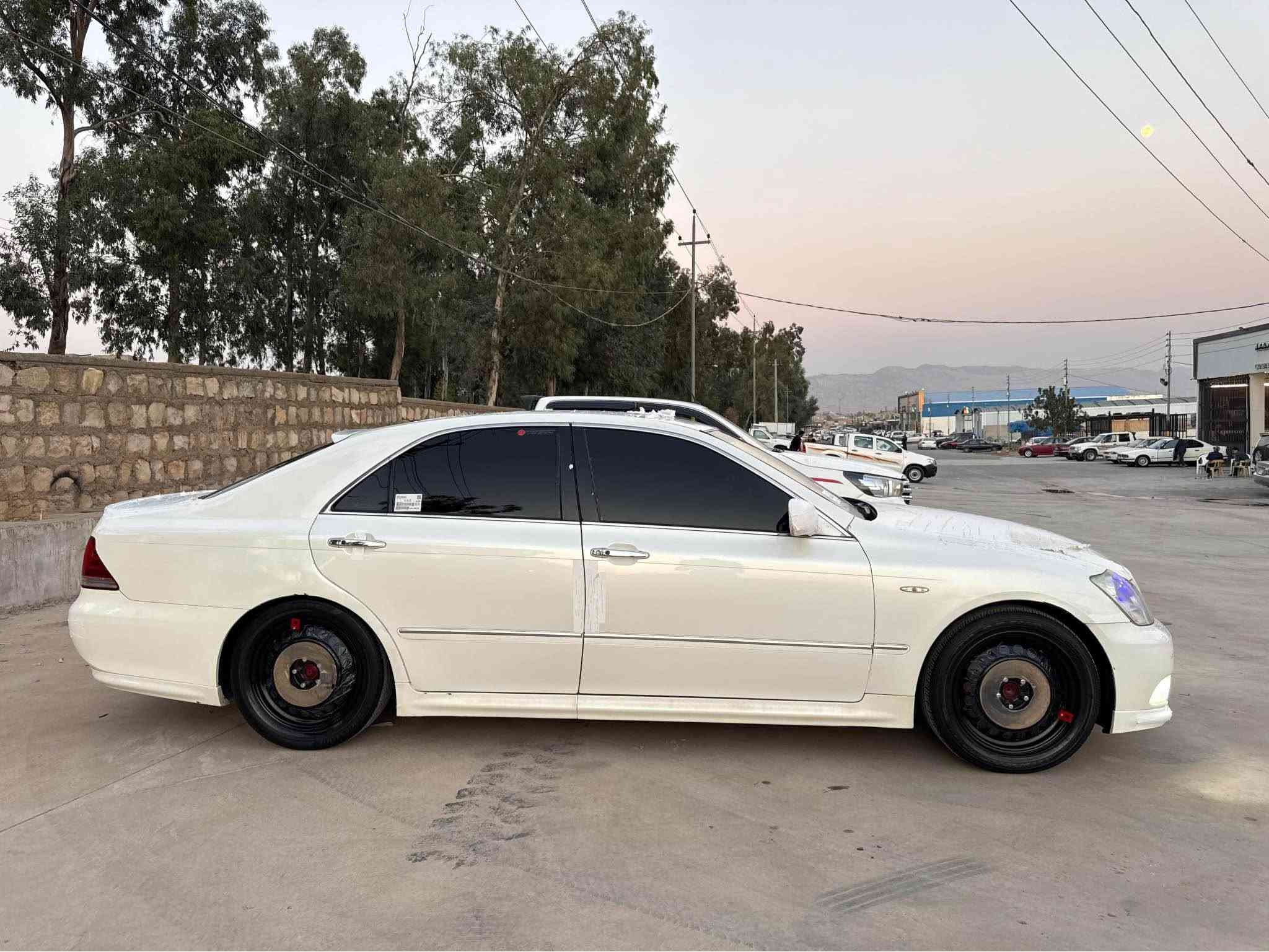 كراون شاهين • ٢٠٠٥ • ١٨٠٠٠٠ كم